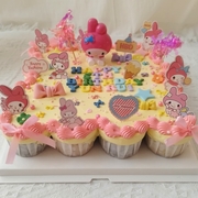 Melody / Hello Kitty Pullaway Cupcakes (16pcs)